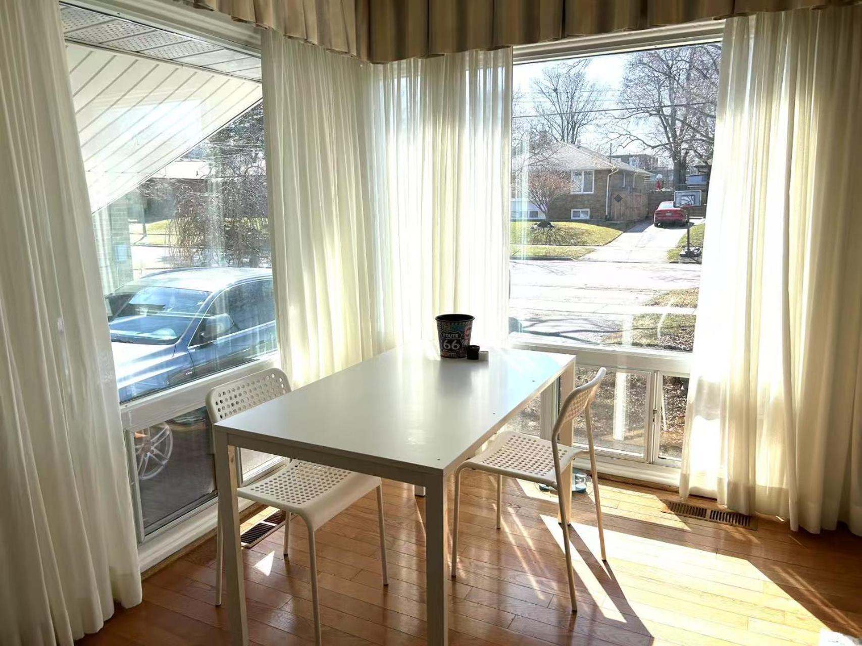 Scarborough Cozy With Double Bed Free Parking Near Stores And Transit *